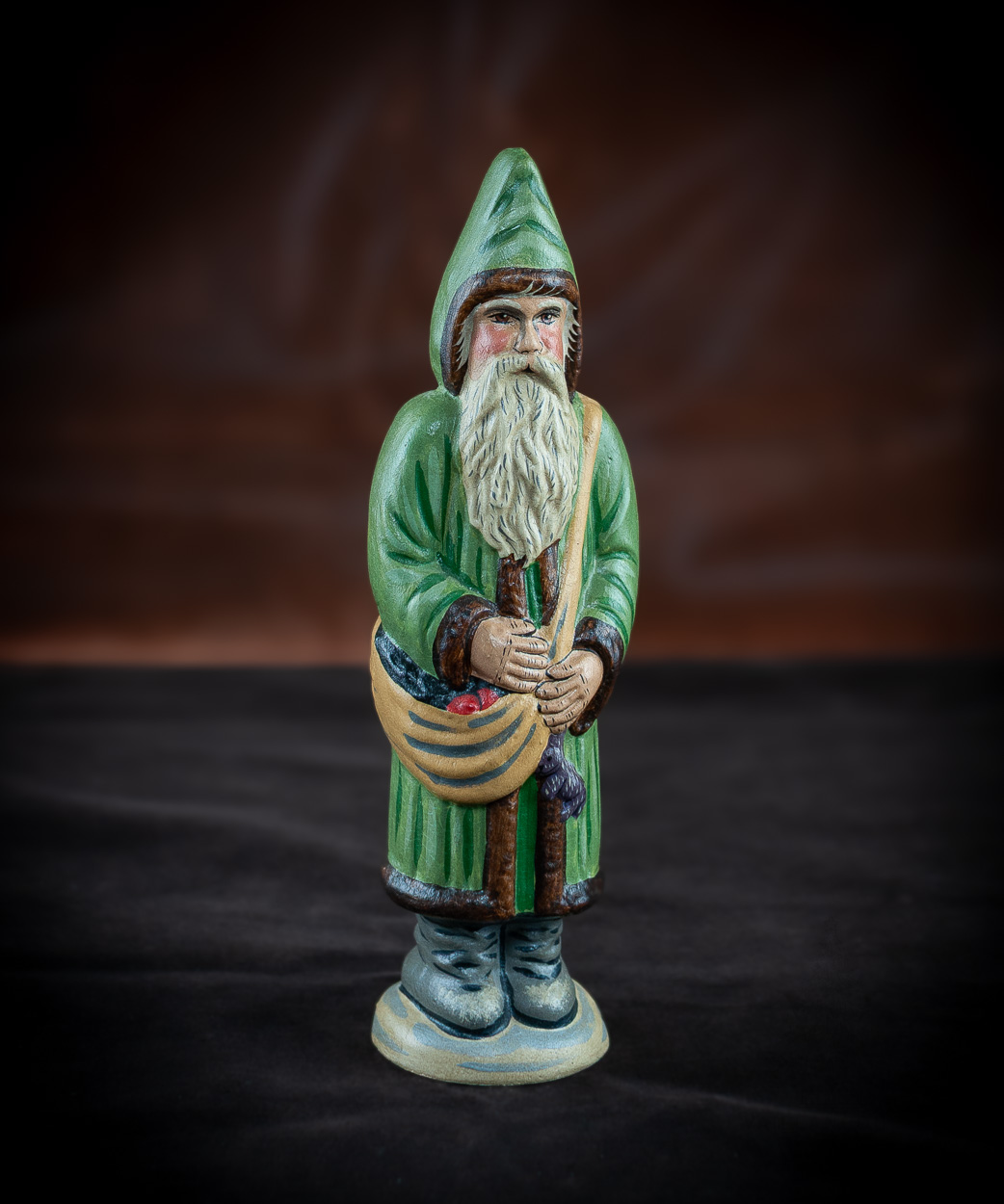 Seigal Santa in Green Coat