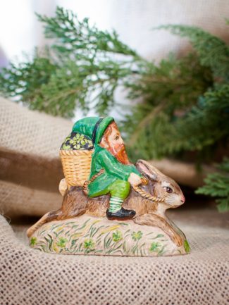 2017 Irish Santa - Irish Gnome Ridding Rabbit, VFA Nr 17017