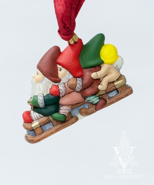 Three Christmas Gnomes on Sled, VFA Nr. OR18404