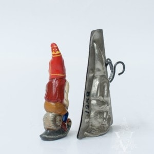 Gnome Riding Snail (One-of-a-Kind with Mould), VFA Nr. 19071
