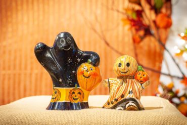 Fall Designs + Halloween Chalkware Two new pieces being introduced in 2019 for the Fall chalkware series, VFA Nrs. 19115 & 19117