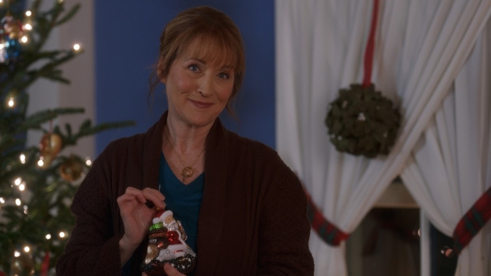See our collectibles on Lifetime's Christmas A La Mode Vaillancourt