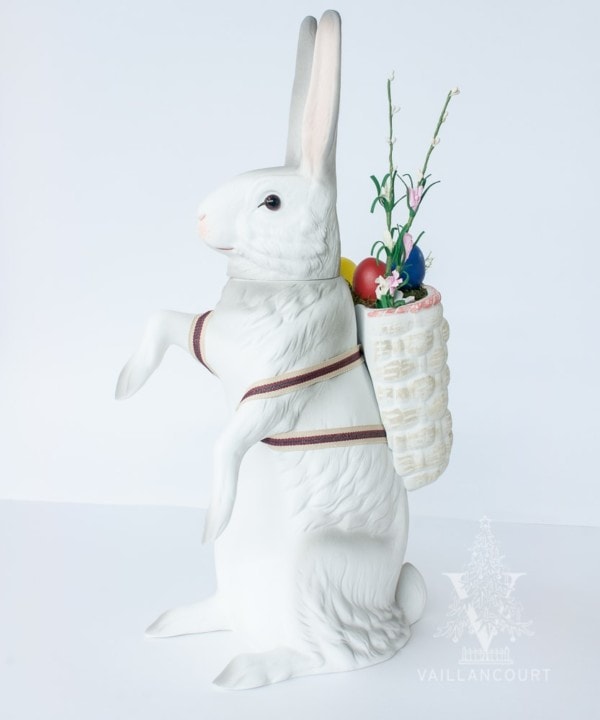MAROLIN Large White Hare Candy Box with Basket