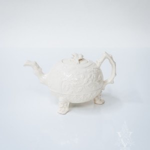 Classical Christmas Individual Teapot