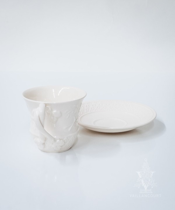 Classical Christmas Tea Cup (Saucer not included)