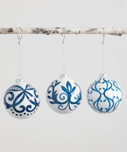 Scroll Ball Ornament Blue/White (Assorted)