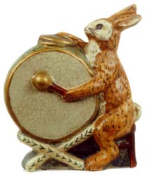 Rabbit playing Green Ivy Drum