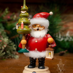 Smoker Santa with Tree