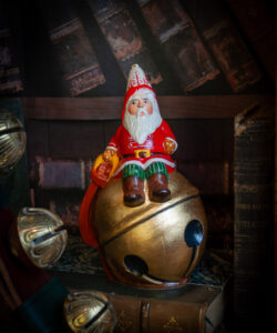 Forest Red Santa on Gold Bell