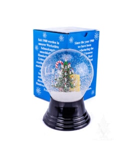Perzy Snowglobe ? Decorated Tree