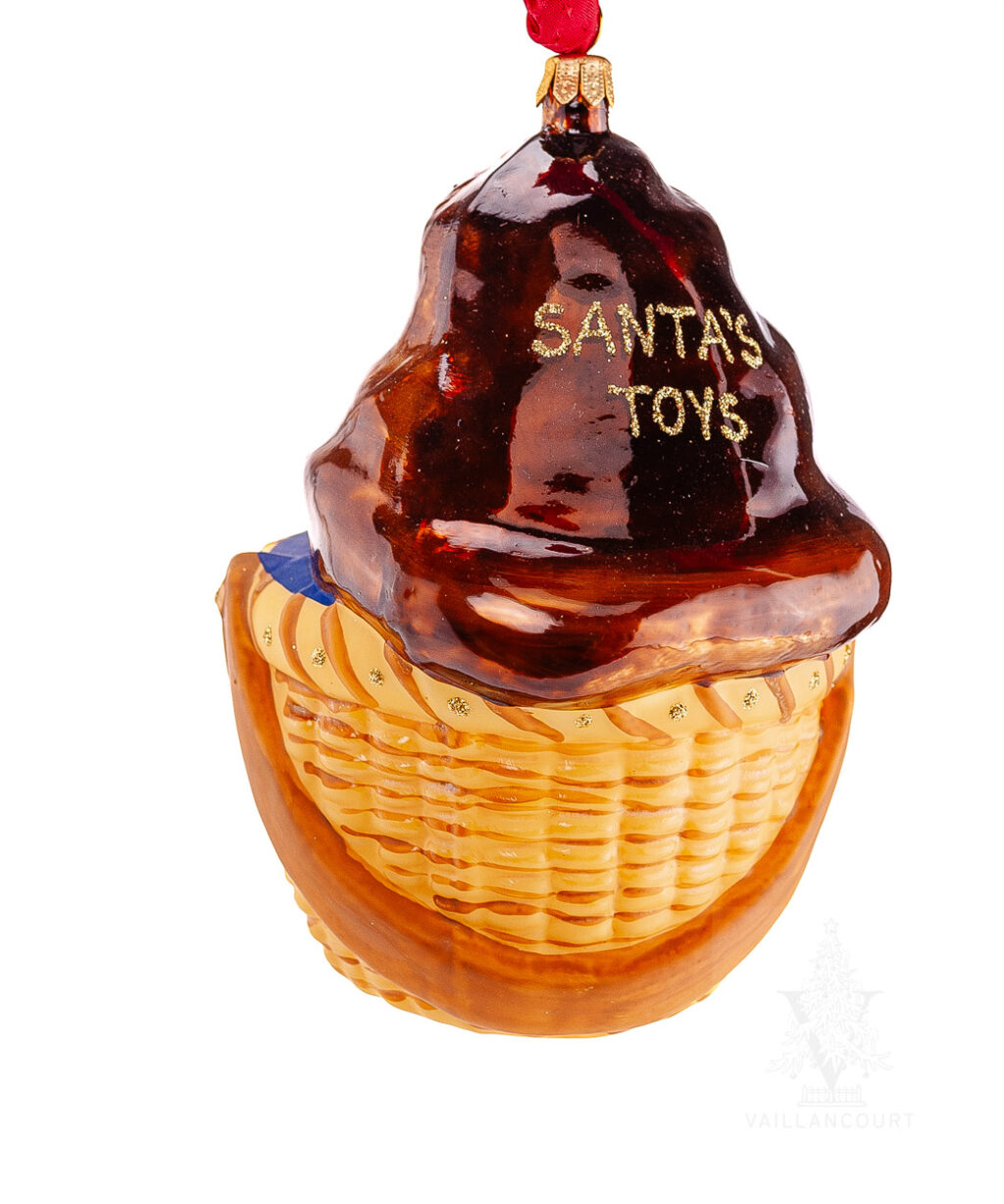 Santa in Nantucket Basket Ornament from Vaillancourt
