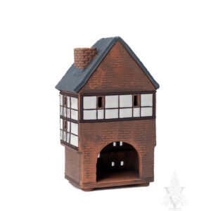 Keramik Small Tudor with Flower Boxes