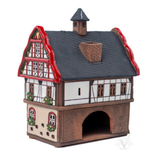 Keramik Half Timber with Red Accents